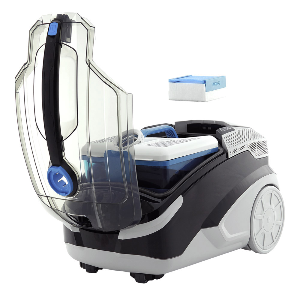 Vestfalia XT з відкритою кришкою, встановлення AquaBOX та HEPA-фільтра Пилосос THOMAS Vestfalia XT з відкритою напівпрозорою кришкою. Процес встановлення водяного фільтра AquaBOX та HEPA-фільтра