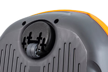 Front running roller for manoeuvrability The front running roller rotates 360 degrees, allowing the vacuum cleaner to move easily