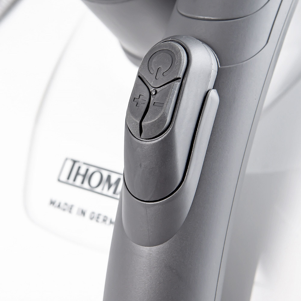 THOMAS Perfect Air Animal Pure, remote control  THOMAS Perfect Air Animal Pure, remote control on the hose for the most comfortable cleaning experience